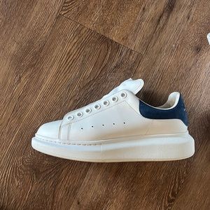 Alexander McQueen oversized shoe size EU 39.5/US 7